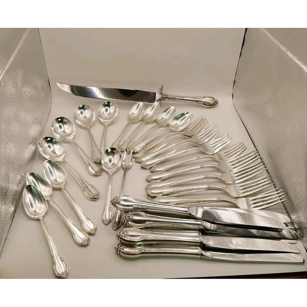 1847 Rogers Bros. IS Silverplate 